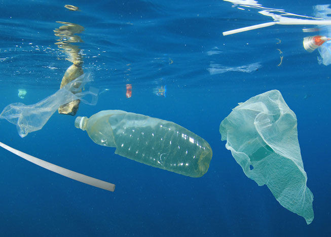 Rác thải nhựa trong môi trường biển